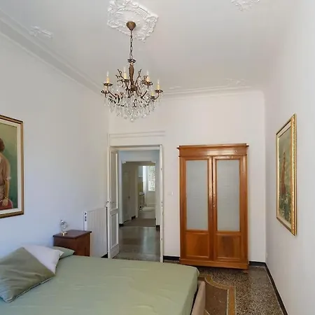 Bel Carlo - 2 Camere, Giardino, Vista Porto Apartment Genoa