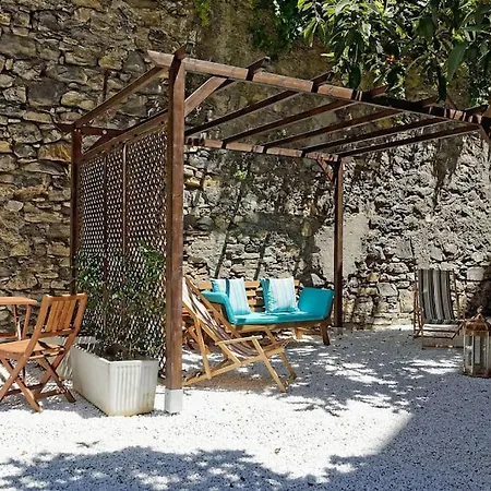 Bel Carlo - 2 Camere, Giardino, Vista Porto Apartment *